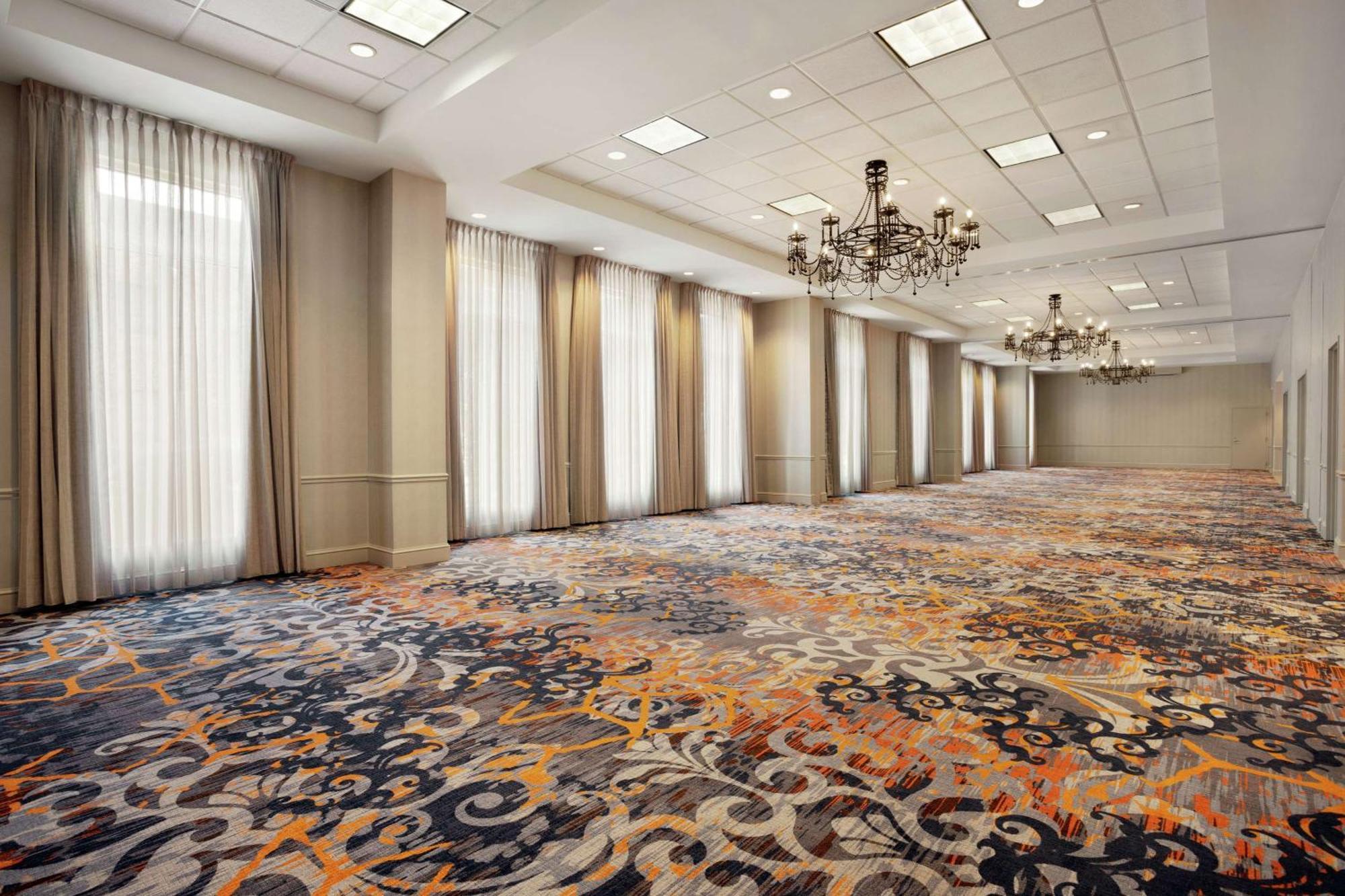 Hilton Garden Convention Center Nova Orleães