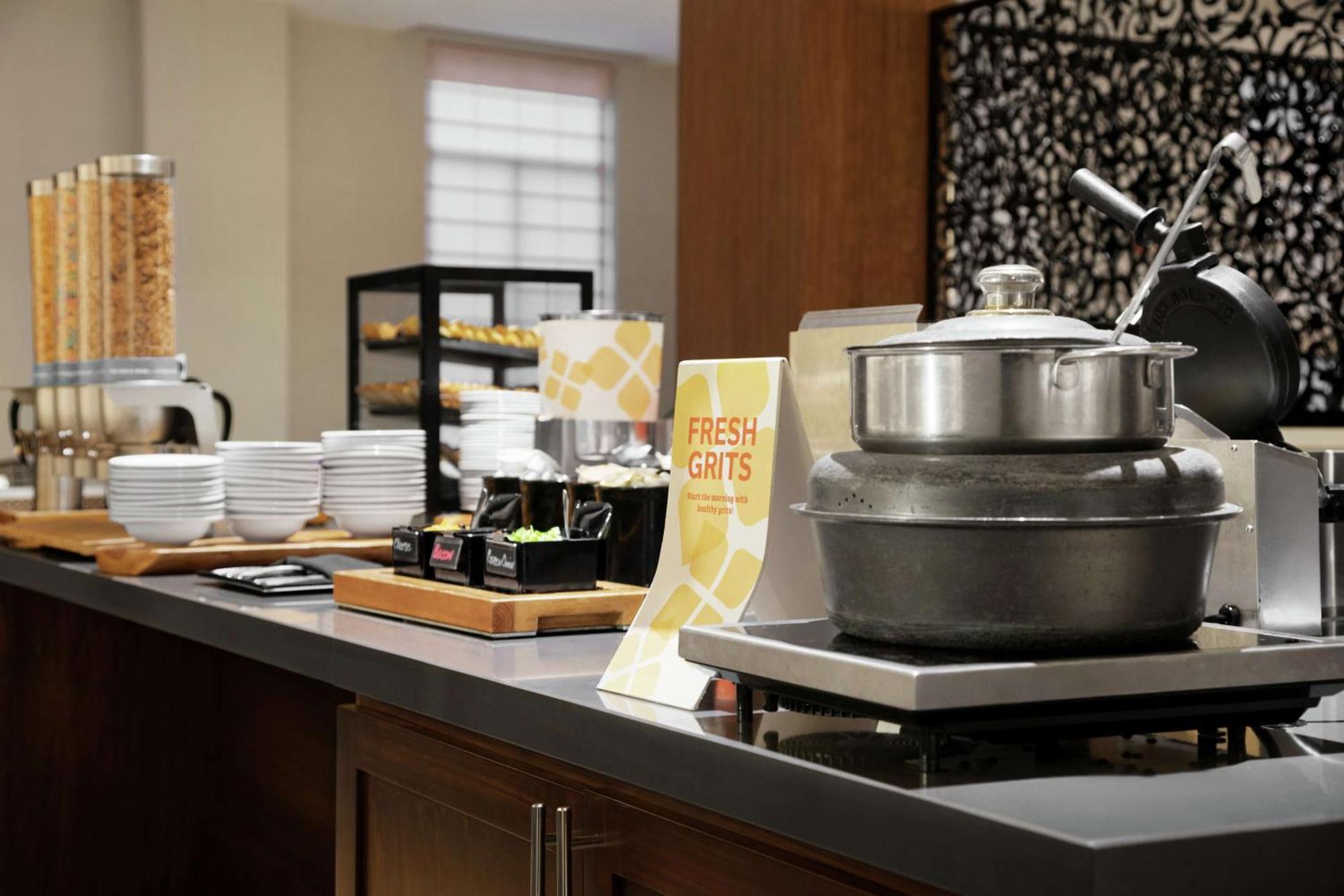 Hotel Hilton Garden Centro De Convenciones 3*
